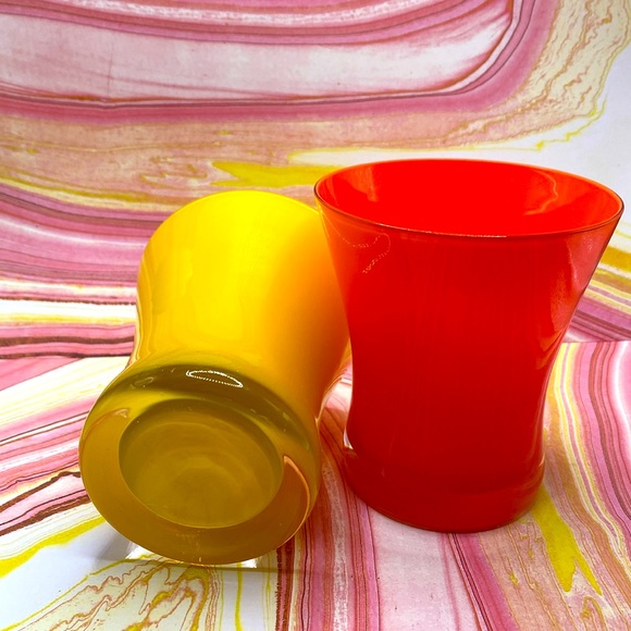 Retro Set Of 2 - 4” Short Hand Blown Solid Bright Glass Tumblers - Picture 2 of 6